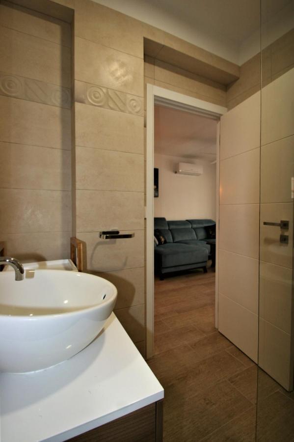 Marina Apartament Torrevieja Esterno foto